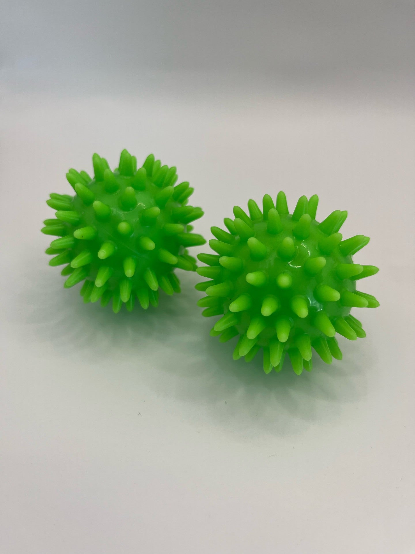 Acupressure massage balls. Green, . 6cm diameter. PVC. Use in pregnancy and labour to aid pain relief and muscle relaxation.